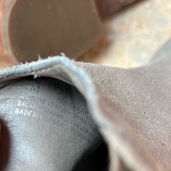 BP Womens 7 Taupe Tan Suede Ankle Boots Booties - Picture 9 of 10